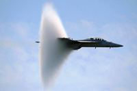 Преодоление военным самолетом скорости звука